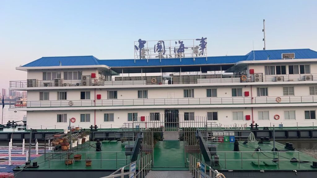 武汉港区海事处联合易润打造’长江荣耀号’电动船模拟系统插图5